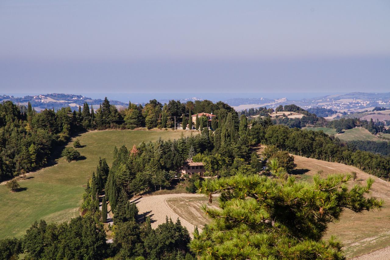 ウルビーノ Residenza Ambrogiアパートホテル エクステリア 写真