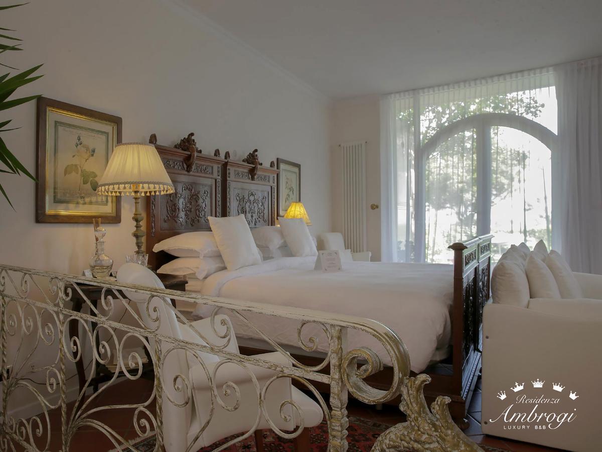 ウルビーノ Residenza Ambrogi Bed & Breakfast エクステリア 写真
